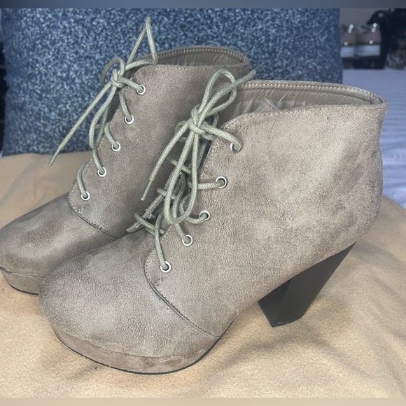 Forever boot heels - Picture 2 of 6